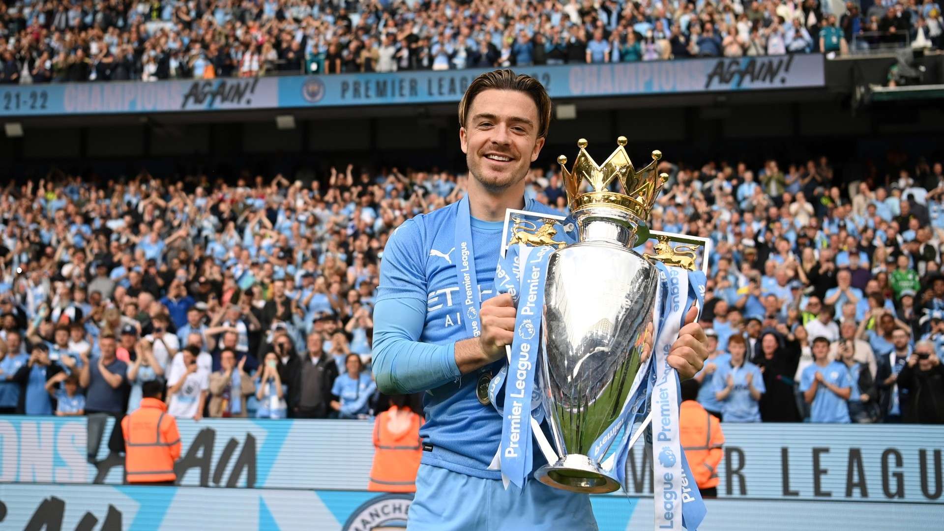 他努力融入 他努力融入